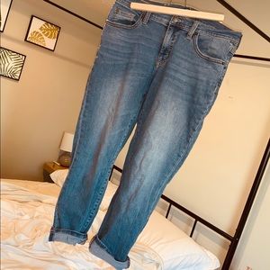 🟦 Universal Thread Mid-Rise Girlfriend Jeans 🟦